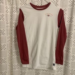 686 small long sleeve shirt.